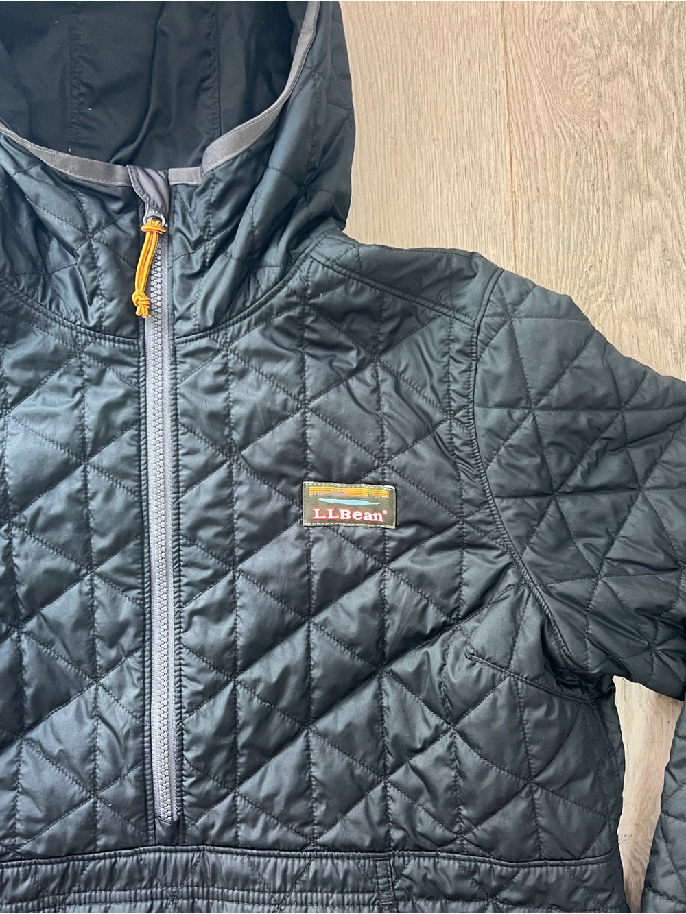 L.L. Bean Women’s Size M 1/2 Zip Quilted Hoodie Katahdin Jacket in Black - Picture 2 of 11